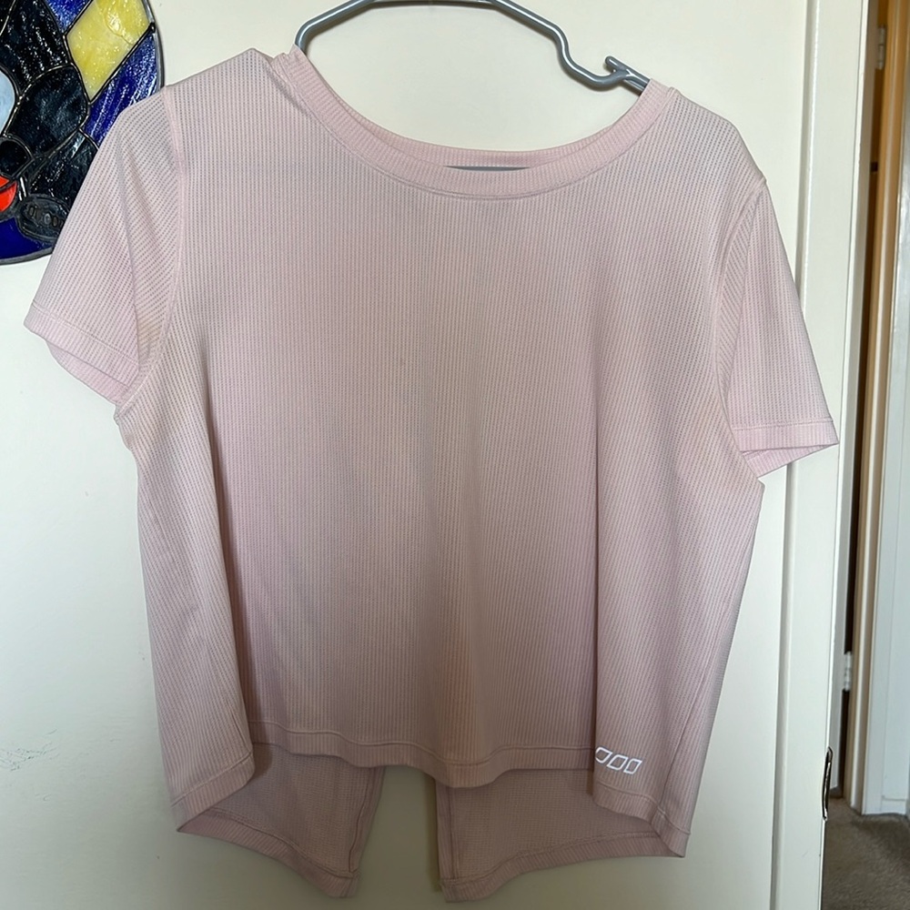 COPY - Lorna Jane workout shirt